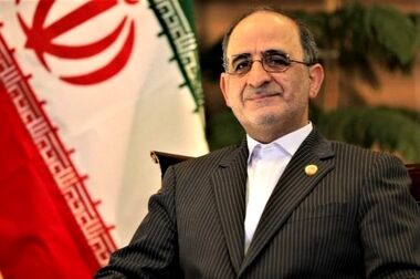 تجلیل از نماینده پیشکسوت با حضور سرپرست بیمه ایران