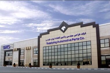 امضای تفاهم نامه همکاری بانک ملی ایران با شرکت ایران خودرو / نجارزاده: همکاری‌ دو بنگاه مالی و صنعتی با قدمت ،نقش بی‌بدیلی در توسعه‌ اقتصاد کشور دارد