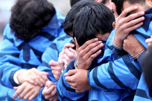 دستگیری زورگیران در تهرانپارس پس از تعقیب و گریز پلیس / شناسایی توسط مالباختگان