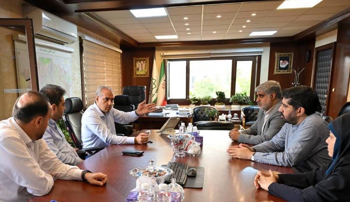 نوسازی ناوگان تاکسیرانی و اتوبوسرانی شمیران در دستور کار دو سازمان قرار گرفت