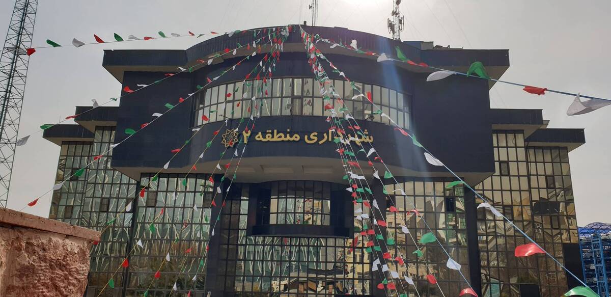 طنین سرودهای انقلابی  و حرکت کاروان خودرویی در منطقه2 