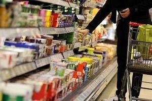 مردم نگران نباشند؛ کالاهای اساسی به‌طور کامل تأمین شده است