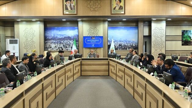 فروزنده: سند راهبردی، مسیر اجرای پروژه‌های آینده مناطق تهران را مشخص می‌کند