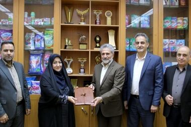 بازدید عضو هیئت مدیره گروه توسعه ملی از خطوط تولید پاکسان