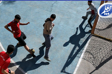 تقدیر از نمایندگان برتر جشنواره فروش بیمه معلم