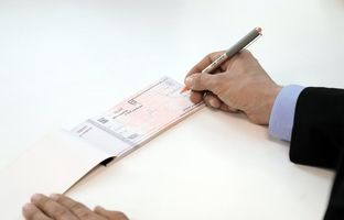 دسته چک با اعتبارسنجی صادر می‌شود/ گامی موثر در امنیت مالی چک