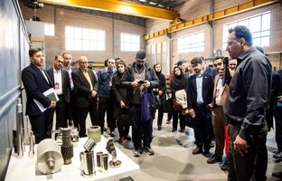 در یک‌سال گذشته، بخش قابل‌توجهی از موانع قانونی همکاری هلدینگ خلیج‌فارس با شرکت‌های دانش‌بنیان، فناورو دانشگاه‌ها برطرف شده/ فرصت‌ مطالعاتی برای اساتید دانشگاه و پژوهشگران در ۴۰ پروژه پژوهشی هلدینگ/ چالش اصلی شرکت‌های فناور اتصال به بازار است