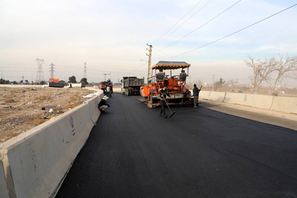 آغاز عملیات تراش و روکش آسفالت حدفاصل زیرگذر پل لاهوتی تا دهکده توحید