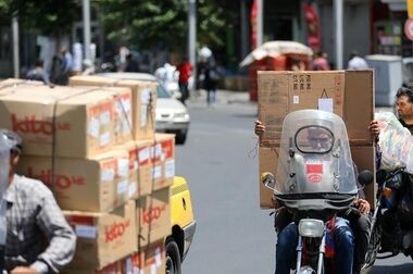  ۹۲۸ خودرو فرسوده و رها شده در پایتخت به پارکینگ منتقل شد