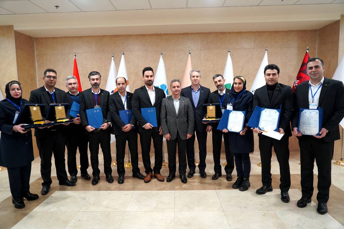 تقدیر از 10 رئیس‌شعبه برتر بانک‌آینده در پانزدهمین گردهمایی رؤسای موفق شعب بانک‌های کشور