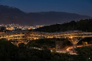 پل طبیعت پنجشنبه شب طلایی می‌شود