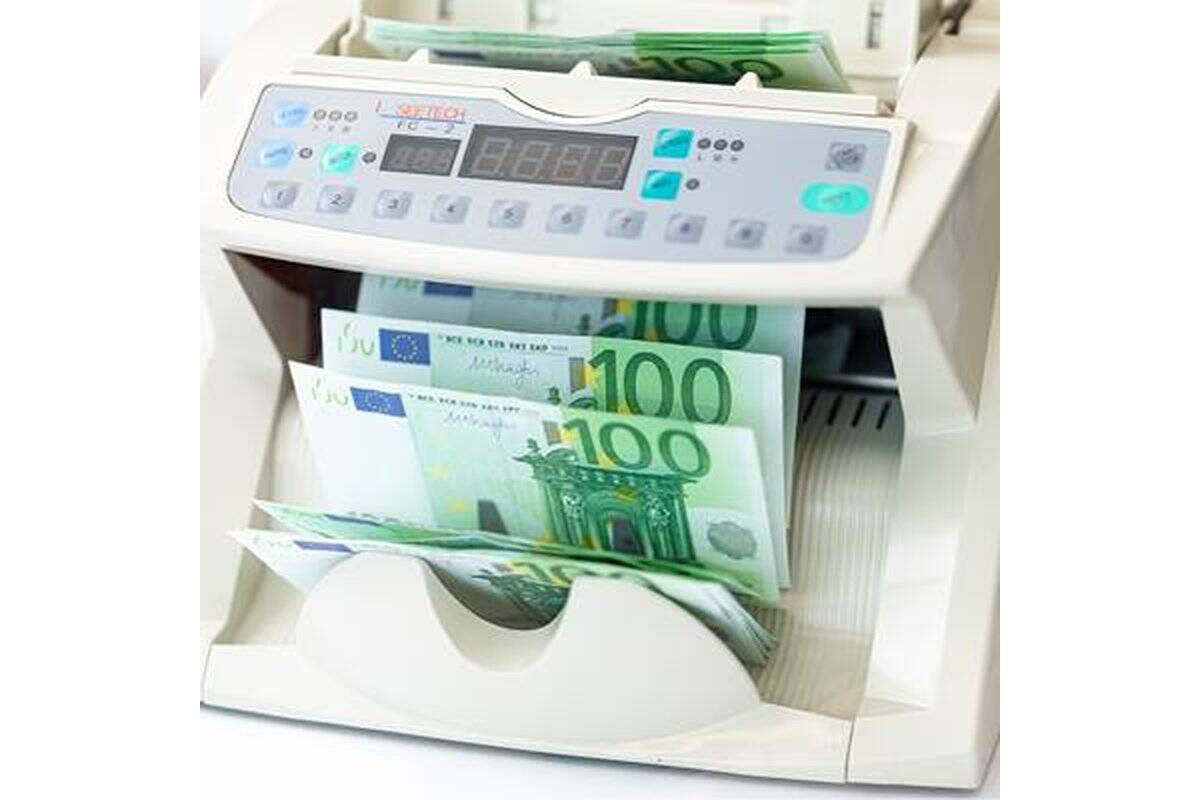 توسعه چشمگیر خدمات ارزی بانک اقتصادنوین
