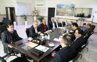 بررسی راهکارهای تأمین ناوگان ریلی با تأکید بر حمایت از بخش خصوصی و رونق صنایع داخلی