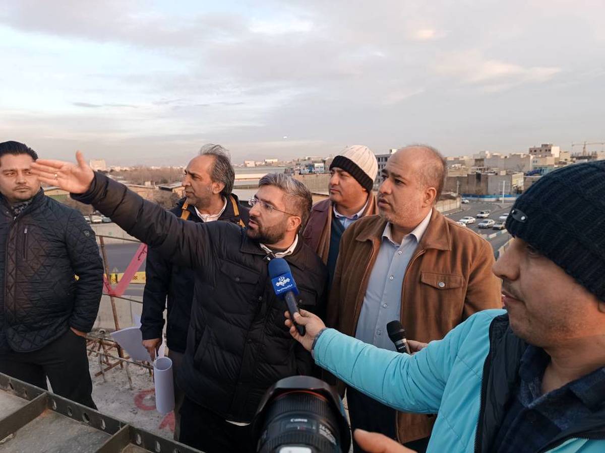 از میز خدمت به شهروندان تا بازدید از کلان پروژه های شهری منطقه9