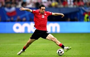 بن بست در تمدید قرارداد گولسیانی با پرسپولیس