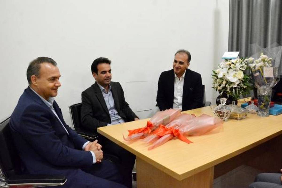 دیدار رئیس هیأت‌مدیره و مدیر امور حوزه مدیرعامل با پزشکان بانک صنعت و معدن