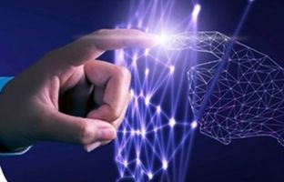 ارائه پنل تخصصی پیاده سازی تحول دیجیتال در صنعت بیمه