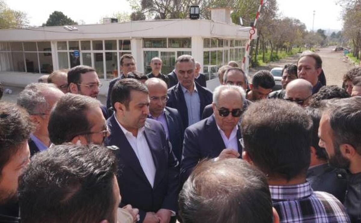 بازدید مدیرعامل بانک ملی ایران از واحدهای صنعتی آسیب‌دیده در تبریز/ تاکید نجارزاده بر حمایت از بازسازی واحدهای تولیدی خسارت‌دیده
