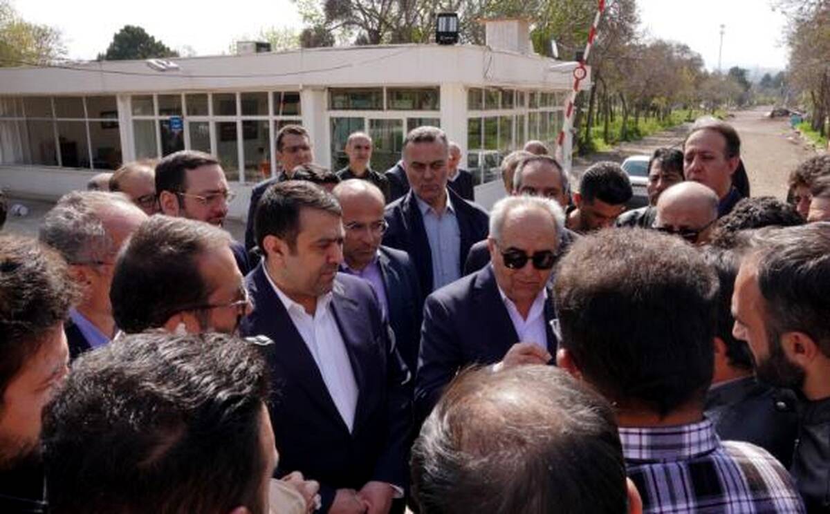 بازدید مدیرعامل بانک ملی ایران از واحدهای صنعتی آسیب‌دیده در تبریز/ تاکید نجارزاده بر حمایت از بازسازی واحدهای تولیدی خسارت‌دیده