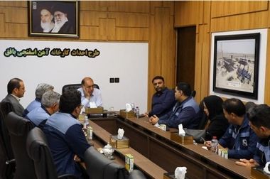 برگزاری مرحله عملی آموزش کارآموزان اپراتور بیل مکانیکی در سنگ آهن مرکزی ایران