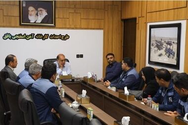 برگزاری مرحله عملی آموزش کارآموزان اپراتور بیل مکانیکی در سنگ آهن مرکزی ایران