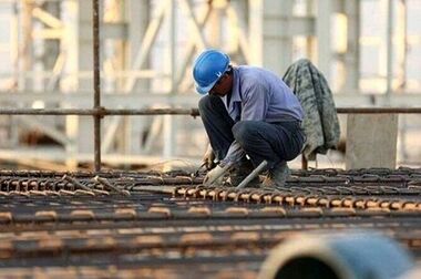 تعیین حداقل دستمزد متناسب با تورم، حداقل خواسته از دولت است