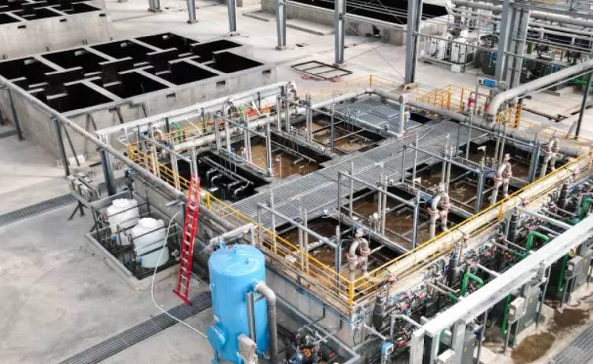 کارخانه فرآوری آب فولاد کویر ۲ ساله شد