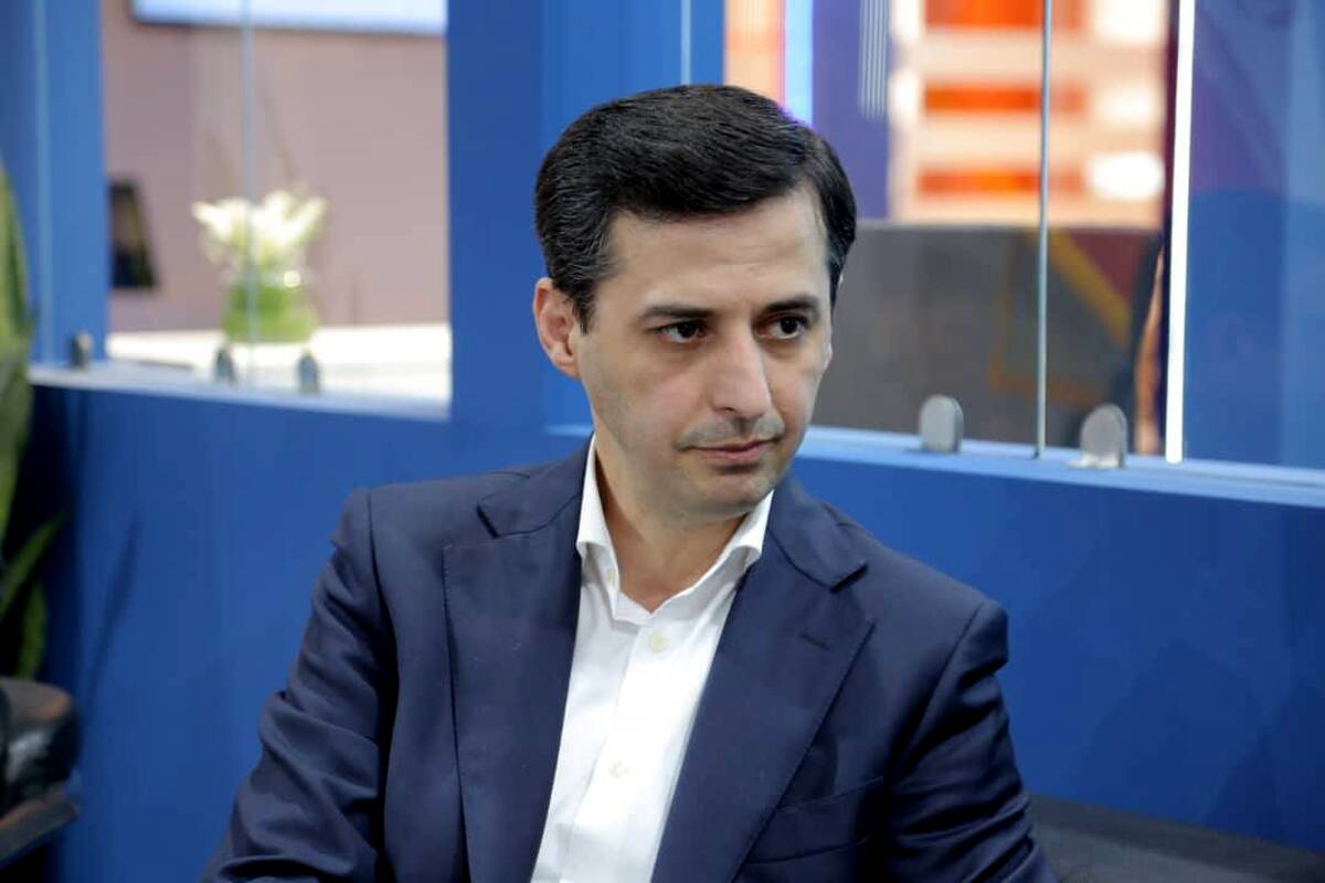 قدردانی فرید دهقانی از کادر مدیریتی، فنی و بازیکنان چادرملو اردکان