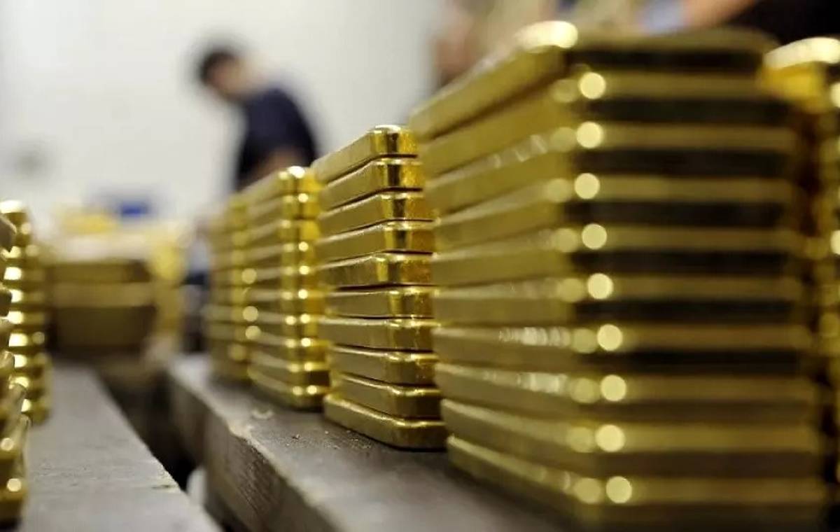 برگشت ۱۰ همت ارز حاصل از صادرات به چرخه اقتصاد از طریق بازار طلای مرکز مبادله ایران