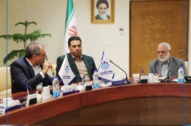 تأکید مدیرعامل بر خدمت‌رسانی جهادی، توسعه پشتیبانی ستاد از شعب و تکریم جامعه سهامداری