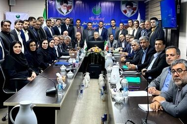  جلسه ارزیابی عملکرد آبان و آذر مدیریت شعب استان‌ها و مناطق پست بانک ایران برگزار شد