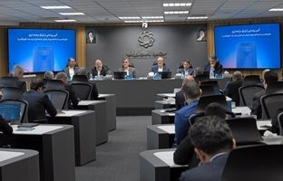 بانک مرکزی مسیر تأمین مالی یک‌میلیارددلاری پتروشیمی‌ها را هموار کرد/تأمین مالی ۵۰۰ میلیون‌دلاری از محل ارزهای صادراتی شرکت‌های هلدینگ خلیج‌فارس با پیش‌فروش ارز صادراتی