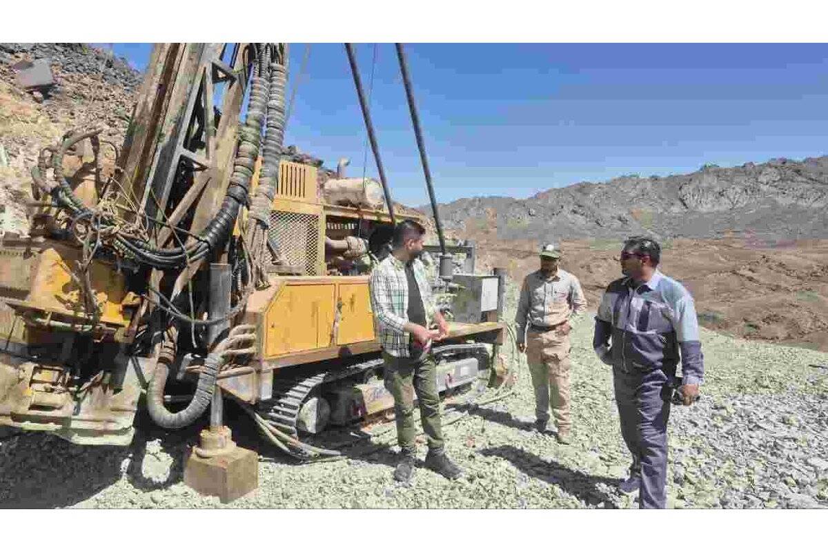 مدیر اکتشاف ایمپاسکو از محدوده‌های اکتشافی طلادار و زاهدان ۳ بازدید کرد