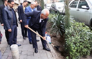 آیین درختکاری با حضور مدیرعامل شرکت نفت مناطق مرکزی ایران برگزار شد